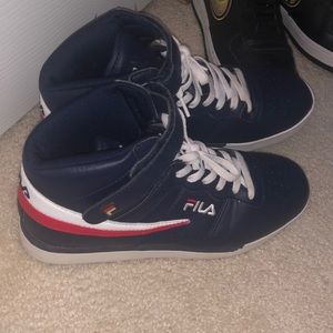Blue white and red filas